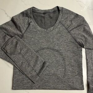 Lululemon Swifty Tech Long Sleeve, size 0, Heather Grey